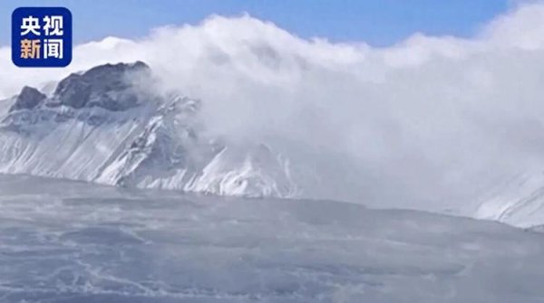 爱配投资 长白山天池水“煮开了”，专家：实为蒸发雾